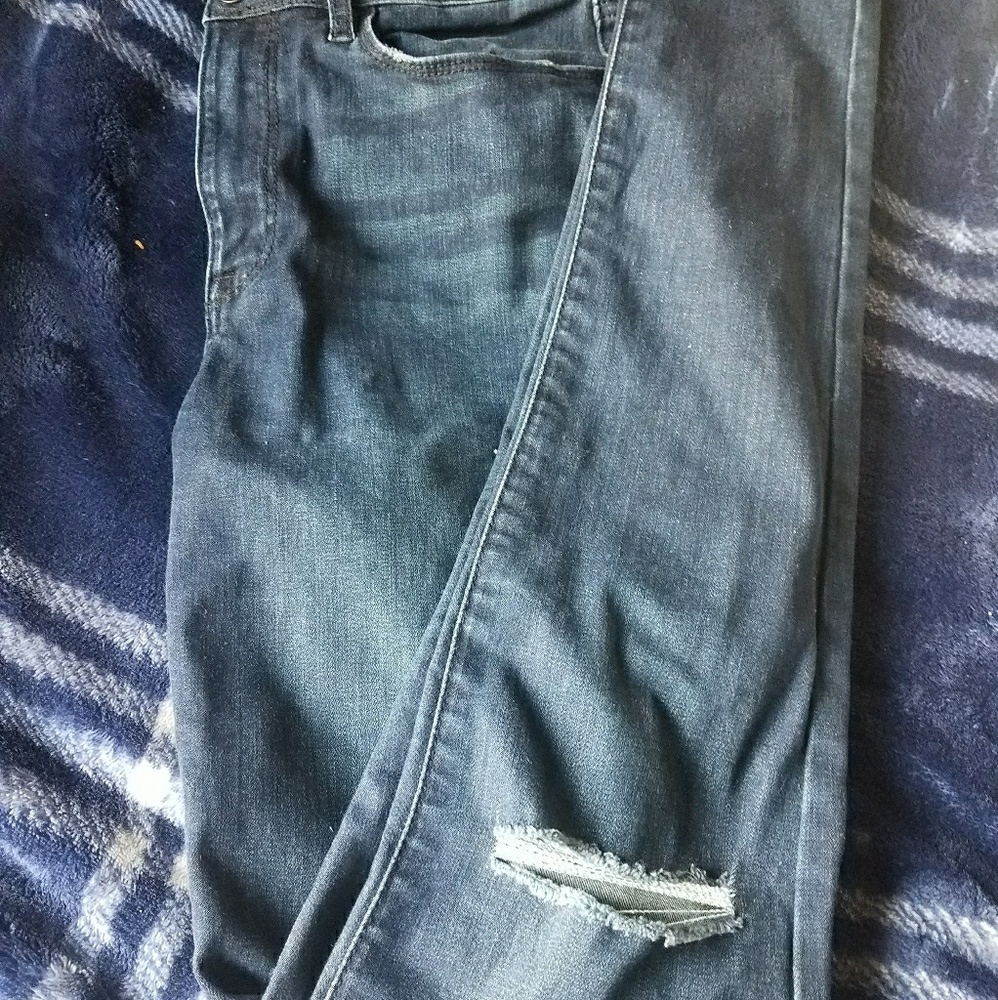 Distressed High Rise Skinny Jeans